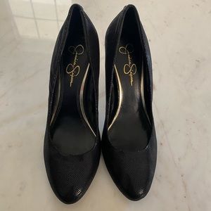 Beautiful Jessica Simpson Black Pumps, size 10M